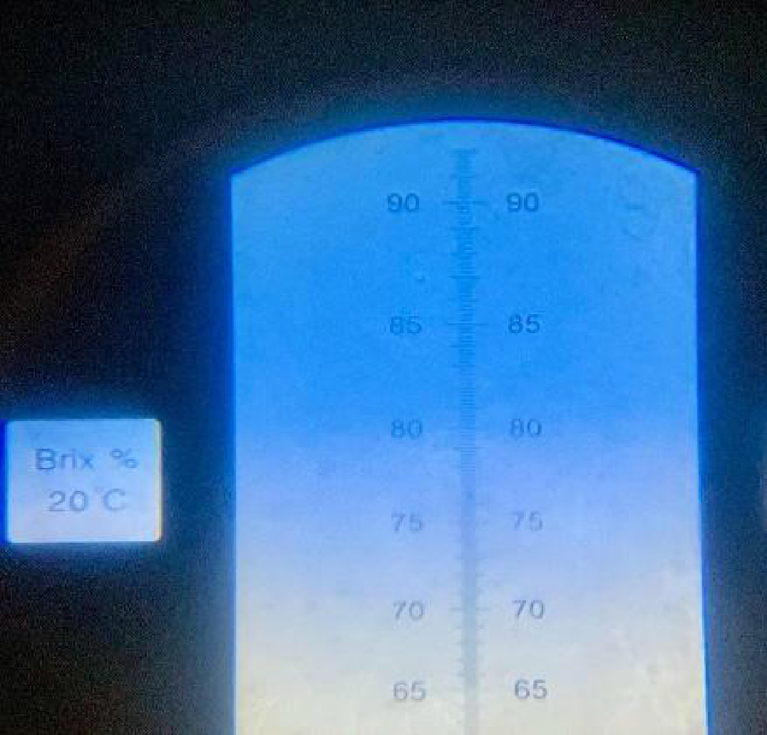 Measurement of °Brix value of the gummy formulation using a handheld refractometer